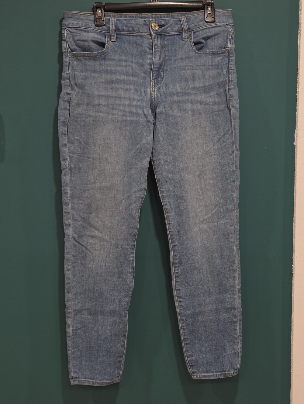 American Eagle Light Wash Jegging Jeans Size 12 Regular